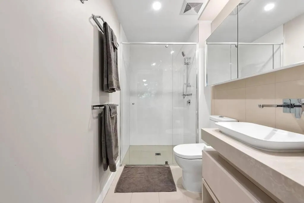 דירה בריסביין Tropical Resort ~ 2 Bed/2 Bath/1 Car ~ West End